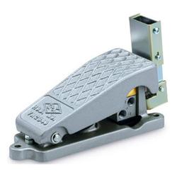 Foot Pedal Type, 5-Port Mechanical Valve, XT34-60 / 67 Series