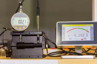 Example illustration of a digital dial gauge