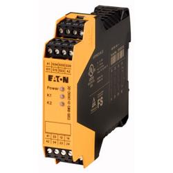 Safety relays for controlled stop / protective door / light curtain monitoring