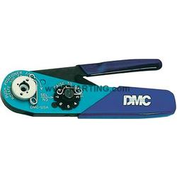 Hand crimping tool for D-SUB signal contacts