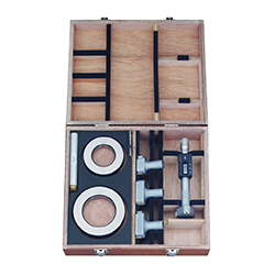 Digital 3-Point Internal Micrometer Set